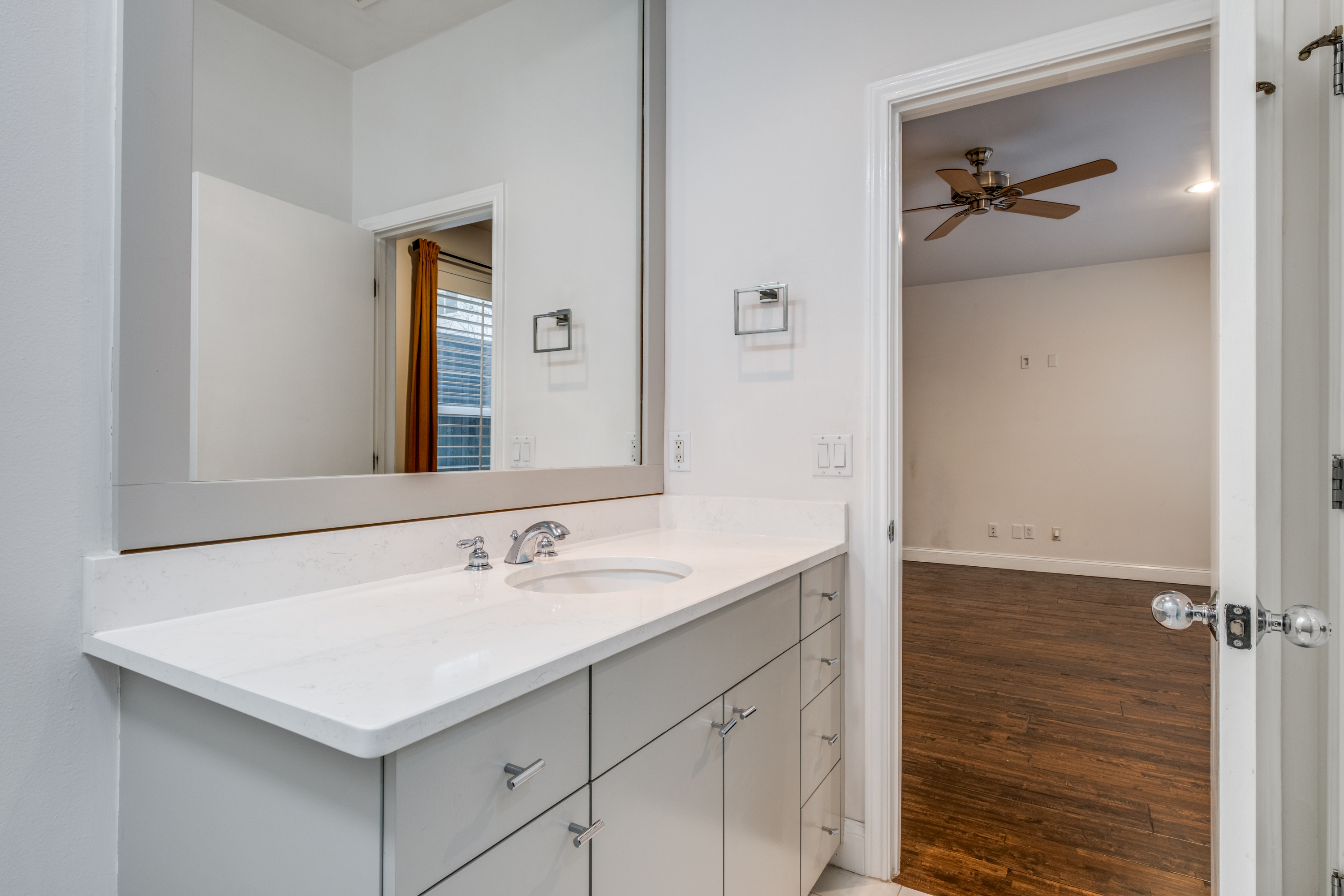  3250 Cambrick Street #16 - 物件實景