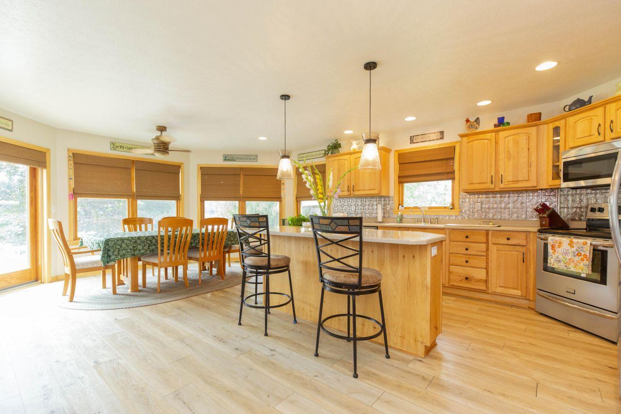 Vandalia, Michigan, 49095, United States, 4 Bedrooms Bedrooms, ,4 BathroomsBathrooms,Residential,For Sale,1737716