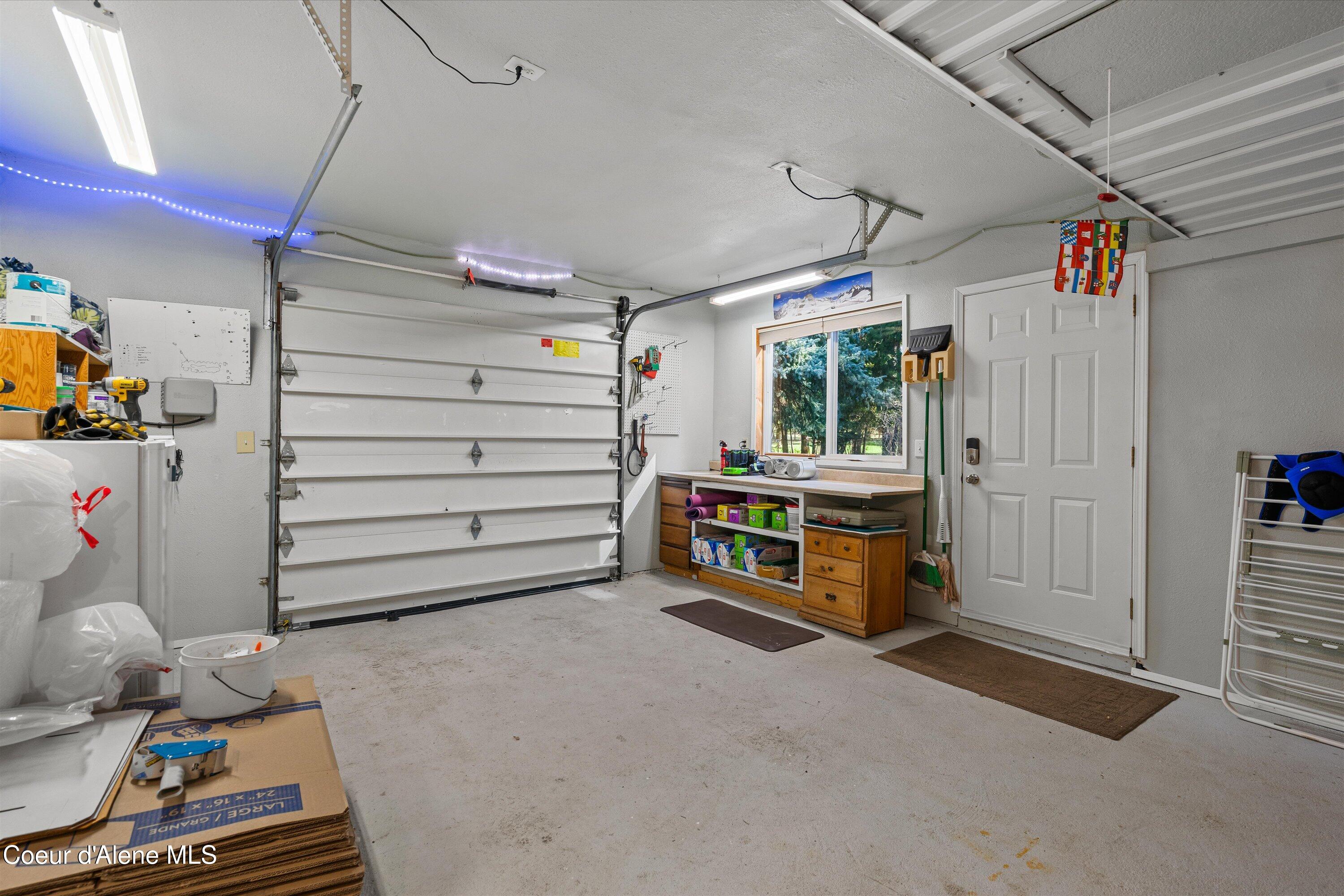 Hauser, Idaho, 83854, United States, 3 Bedrooms Bedrooms, ,3 BathroomsBathrooms,Residential,For Sale,1974734