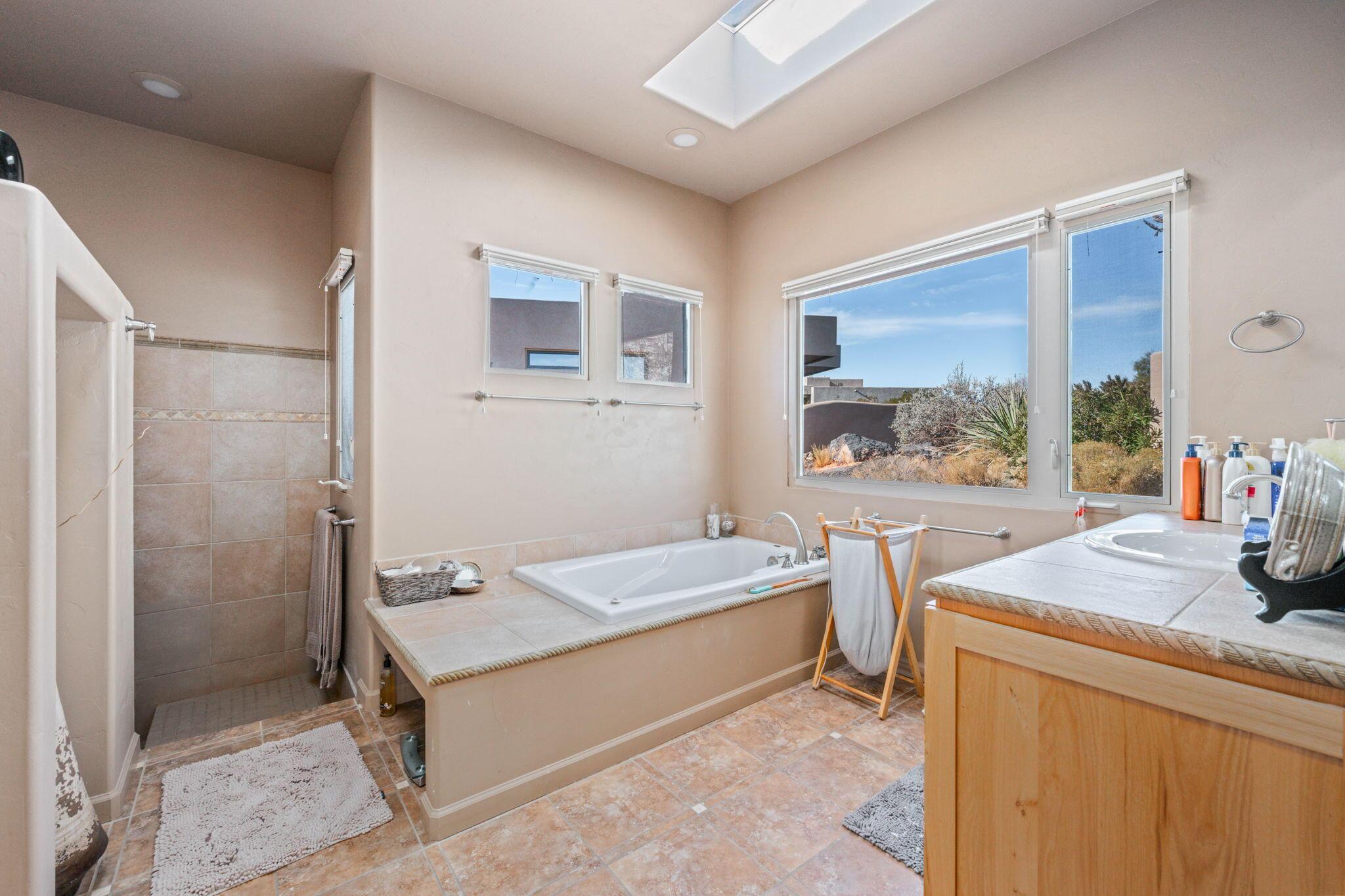 Santa Clara, Utah, 84765, United States, 4 Bedrooms Bedrooms, ,3 BathroomsBathrooms,Residential,For Sale,2005158