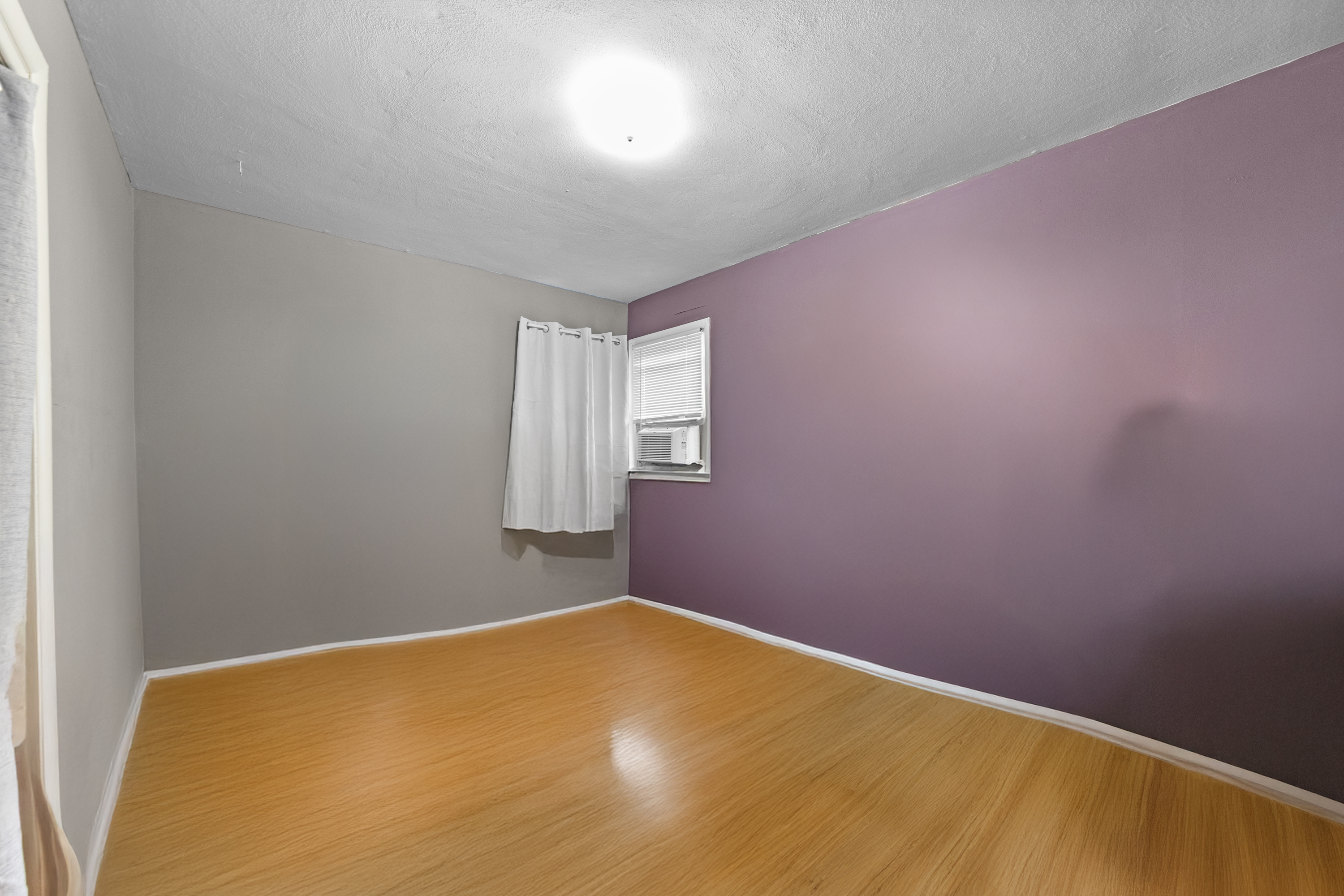 Staten Island, New York, 10305, United States, 8 Bedrooms Bedrooms, ,3 BathroomsBathrooms,Residential,For Sale,1837884