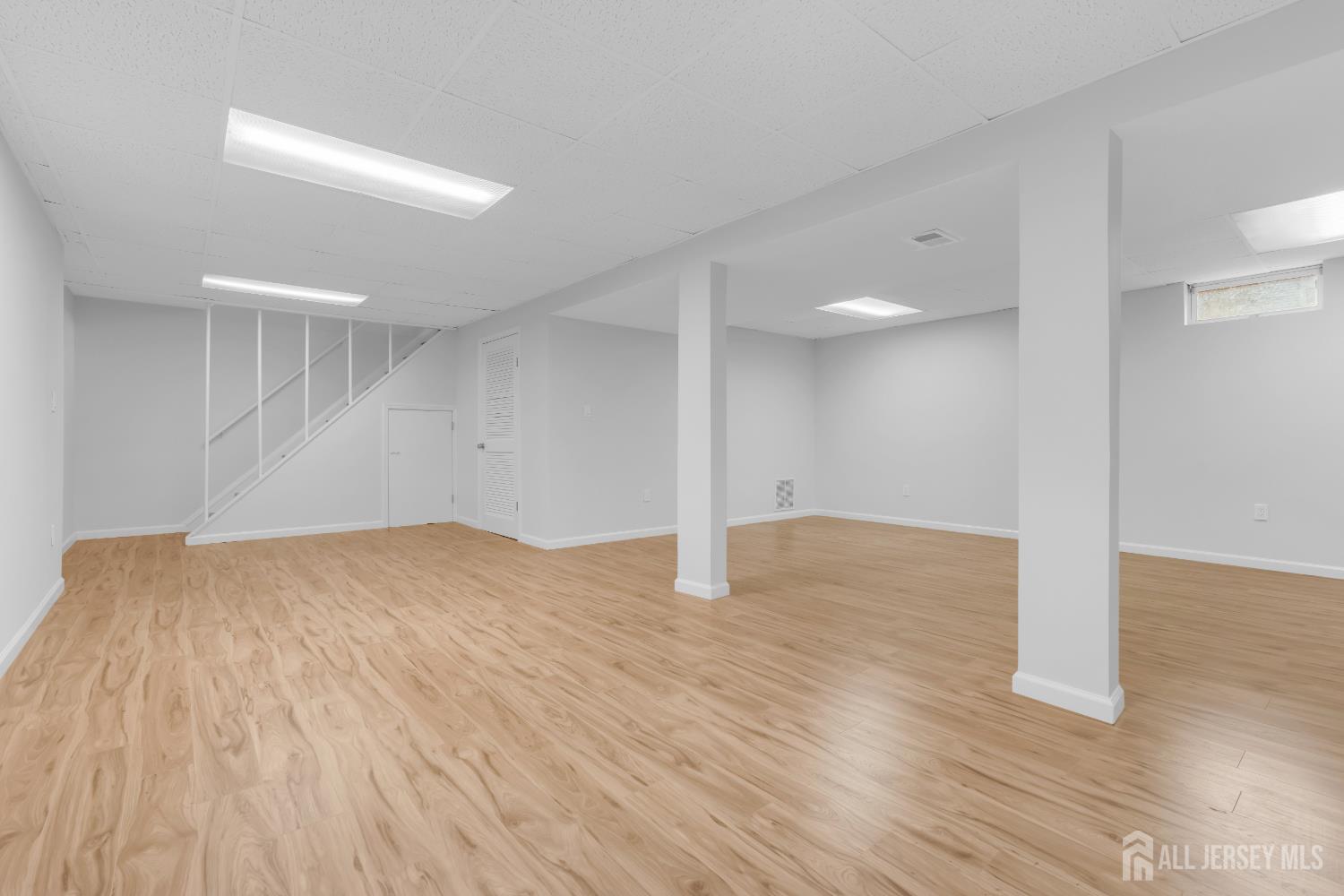 East Brunswick, New Jersey, 08816, United States, 3 Bedrooms Bedrooms, ,3 BathroomsBathrooms,Residential,For Sale,2001983