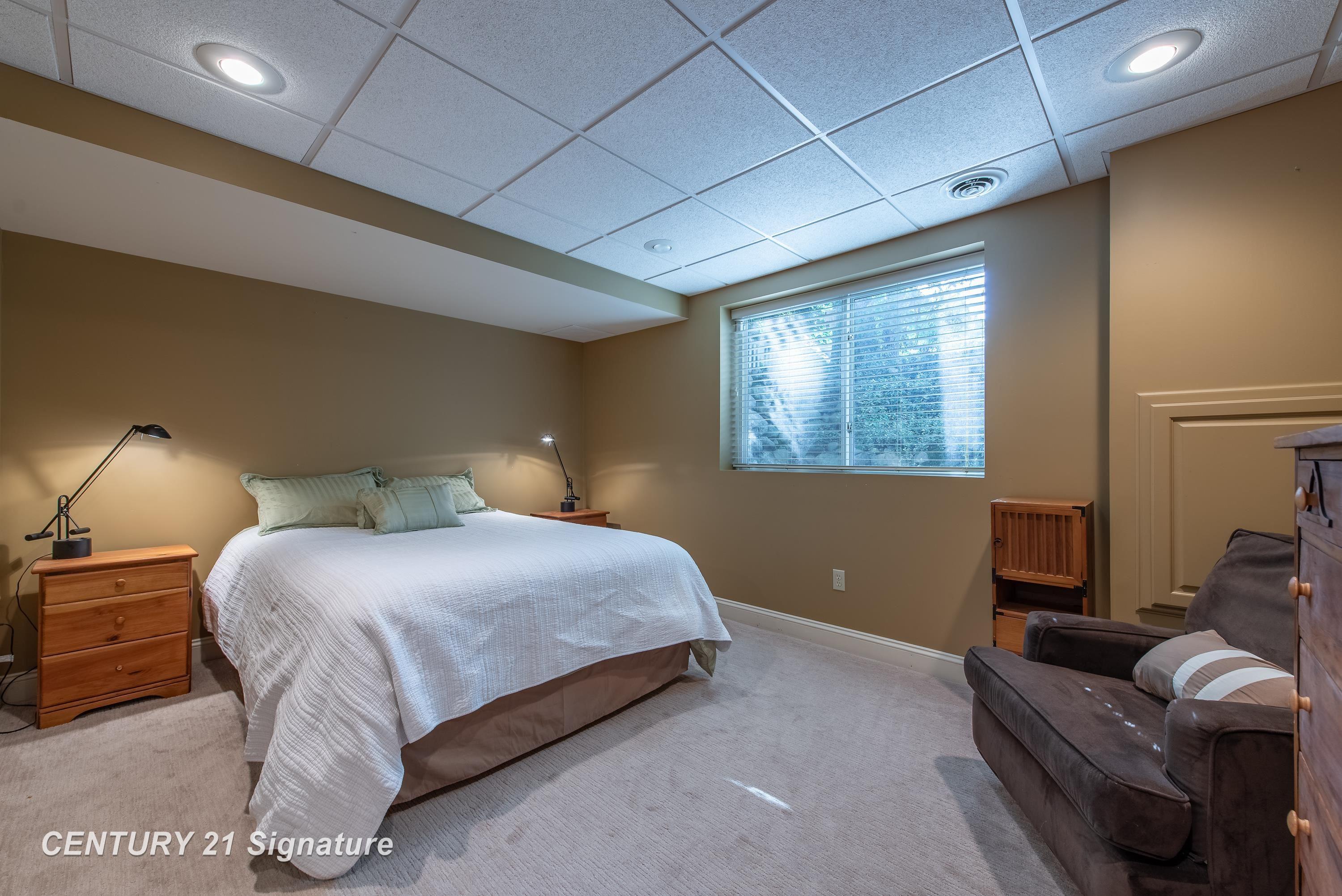 Midland, Michigan, 48642, United States, 5 Bedrooms Bedrooms, ,6 BathroomsBathrooms,Residential,For Sale,1977241