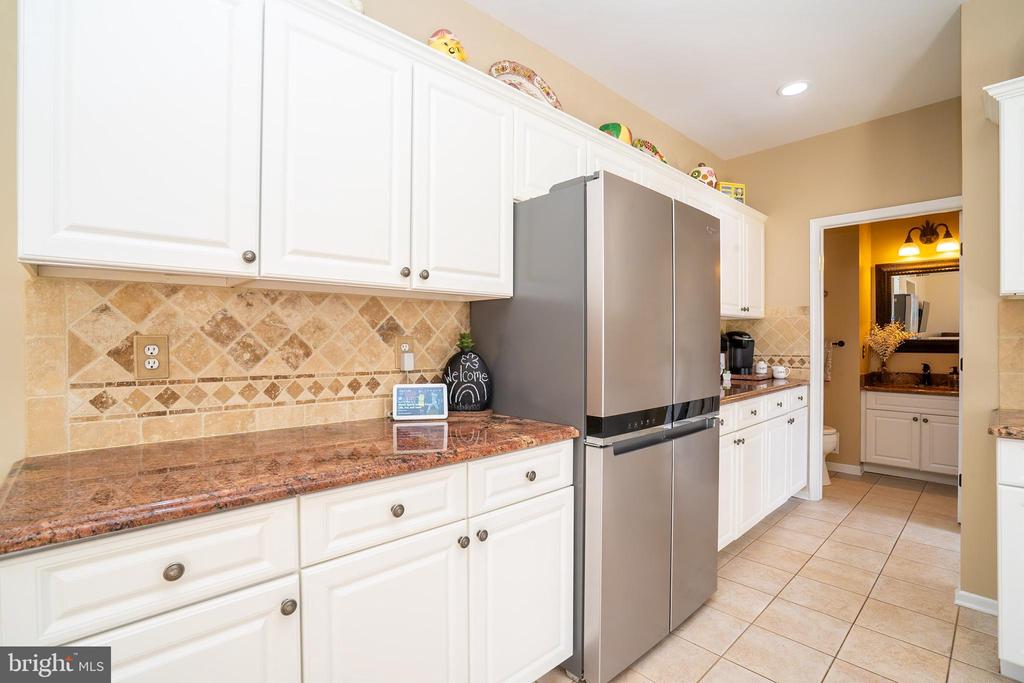 Monmouth Junction, New Jersey, 08852, United States, 4 Bedrooms Bedrooms, ,3 BathroomsBathrooms,Residential,For Sale,1869569