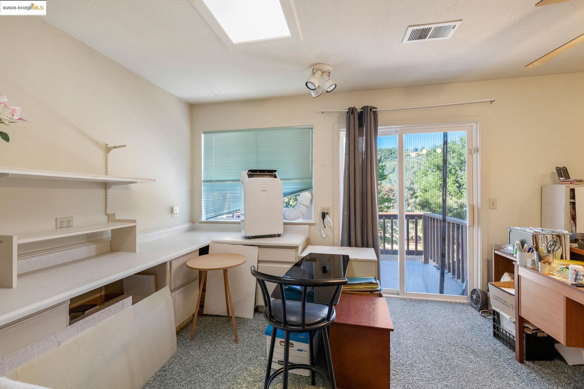 Sonora, California, 95370, United States, 4 Bedrooms Bedrooms, ,2 BathroomsBathrooms,Residential,For Sale,1934217