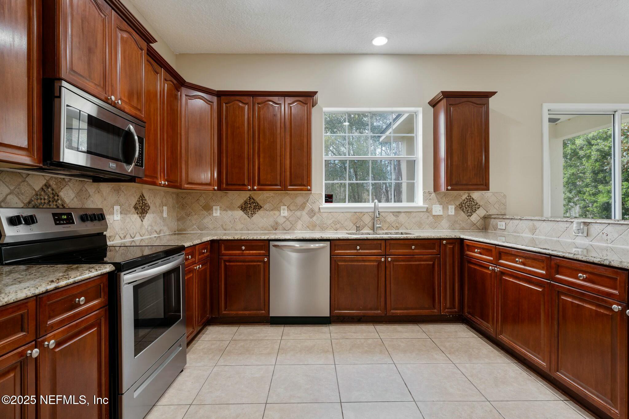 Fleming Island, Florida, 32003, United States, 5 Bedrooms Bedrooms, ,4 BathroomsBathrooms,Residential,For Sale,1925477