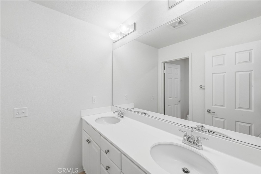 Hesperia, California, 92344, United States, 4 Bedrooms Bedrooms, ,3 BathroomsBathrooms,Residential,For Sale,2036953