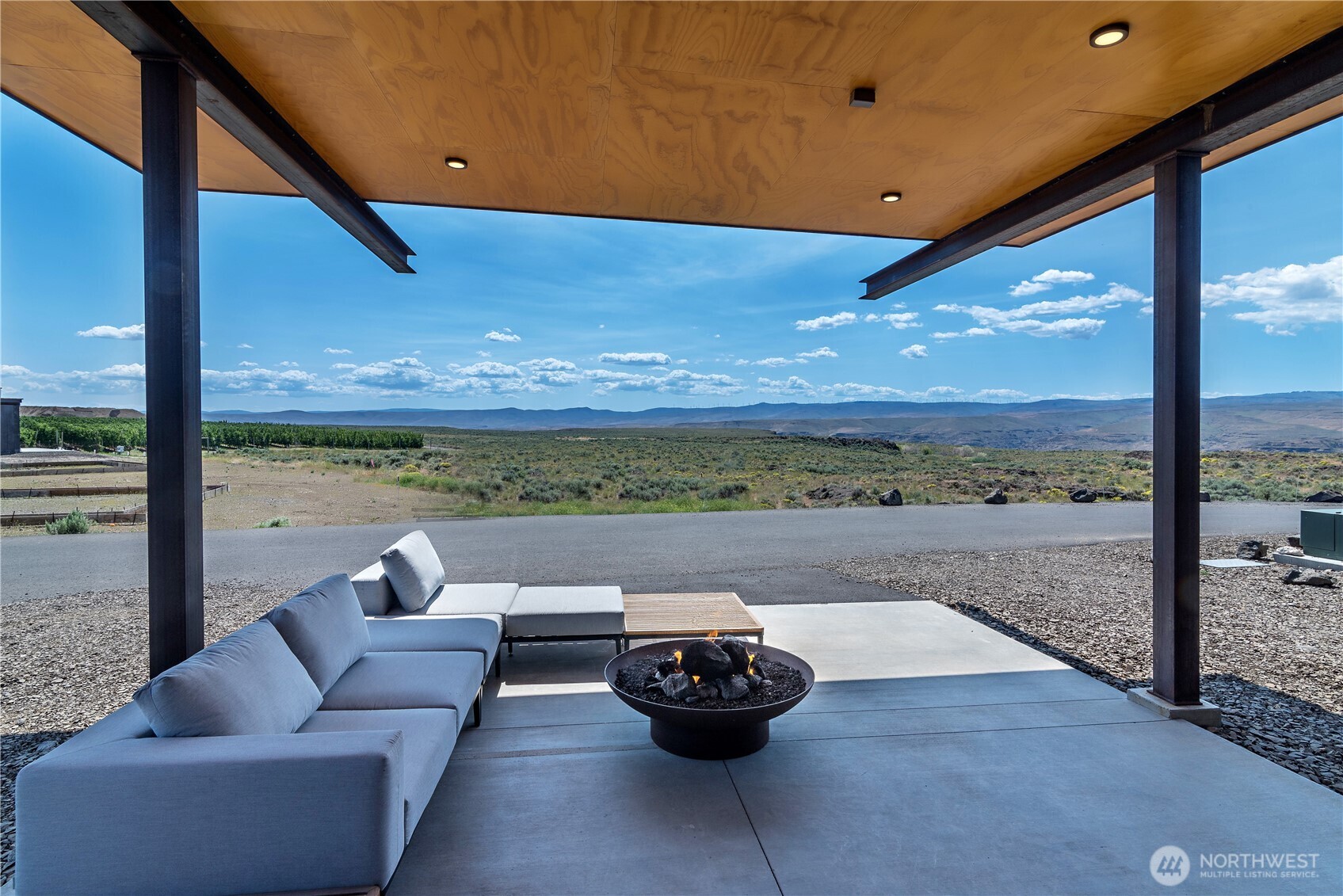 Quincy, Washington, 98848, United States, 2 Bedrooms Bedrooms, ,1 BathroomBathrooms,Residential,For Sale,2003117