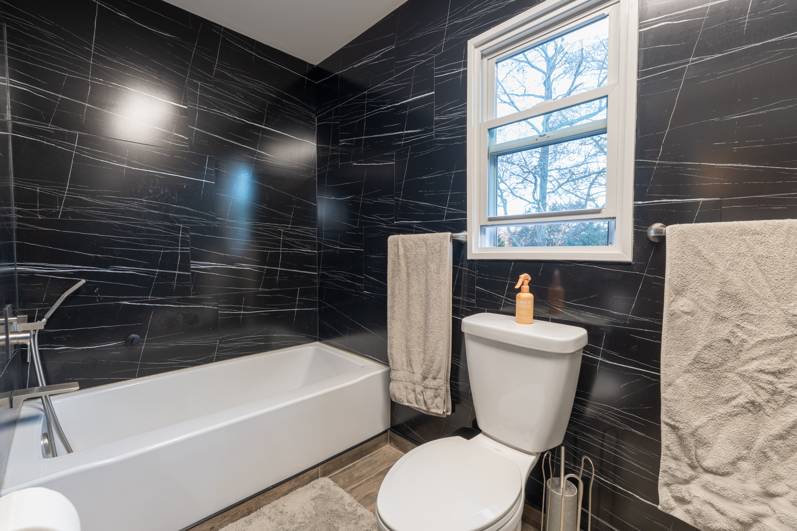 Virginia Beach, Virginia, 23454, United States, 4 Bedrooms Bedrooms, ,3 BathroomsBathrooms,Residential,For Sale,2006012