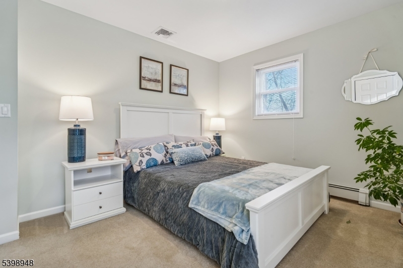 Roxbury Twp., New Jersey, 07850, United States, 4 Bedrooms Bedrooms, ,3 BathroomsBathrooms,Residential,For Sale,2003498