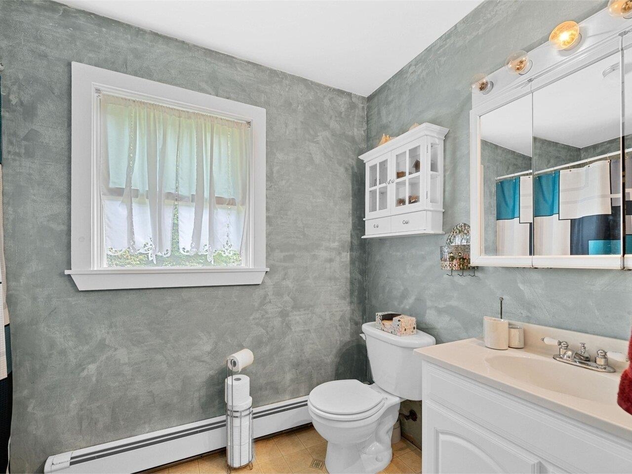East Montpelier, Vermont, 05651, United States, 3 Bedrooms Bedrooms, ,1 BathroomBathrooms,Residential,For Sale,1882600