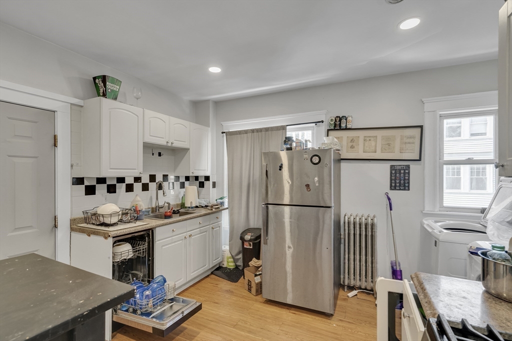 Boston, Massachusetts, 02135, United States, 12 Bedrooms Bedrooms, ,3 BathroomsBathrooms,Residential,For Sale,1907828