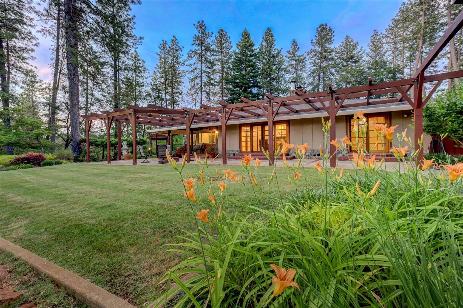 Grass Valley, California, 95949, United States, 3 Bedrooms Bedrooms, ,3 BathroomsBathrooms,Residential,For Sale,1856649