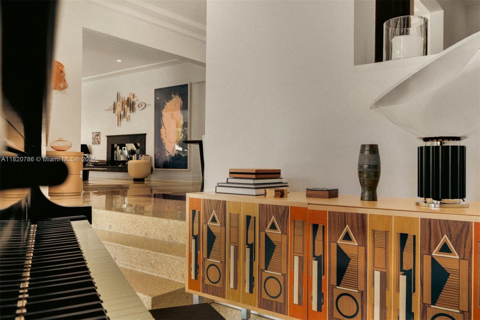 Miami Beach, Florida, 33140, United States, 3 Bedrooms Bedrooms, ,4 BathroomsBathrooms,Residential,For Sale,1858063
