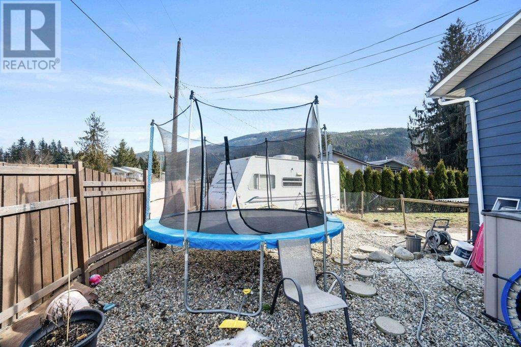 SICAMOUS, British Columbia, V0E 2V0, CA, 4 Bedrooms Bedrooms, ,2 BathroomsBathrooms,Residential,For Sale,1838473