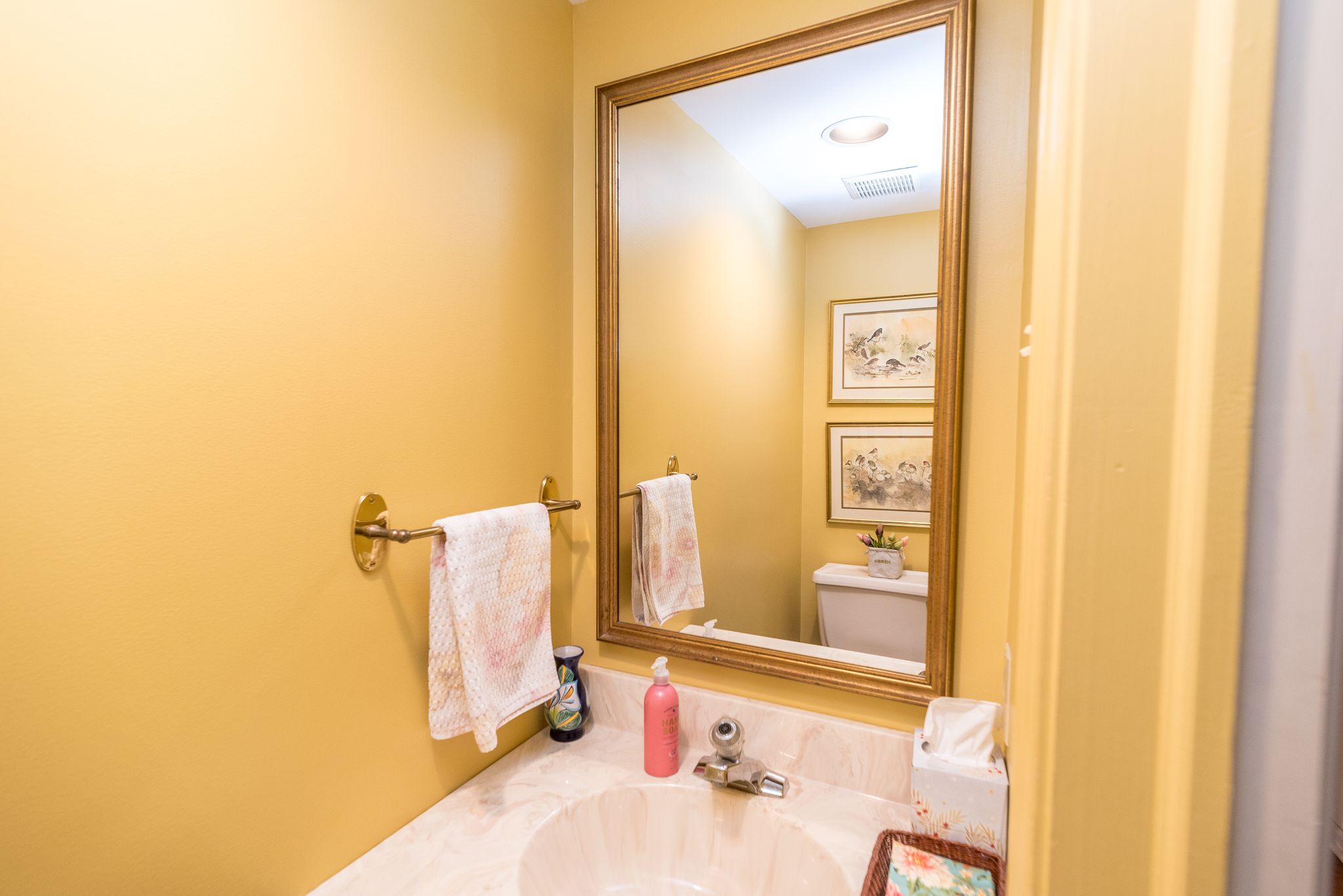 Chesterbrook, Pennsylvania, 19087, United States, 2 Bedrooms Bedrooms, ,3 BathroomsBathrooms,Residential,For Sale,1978885