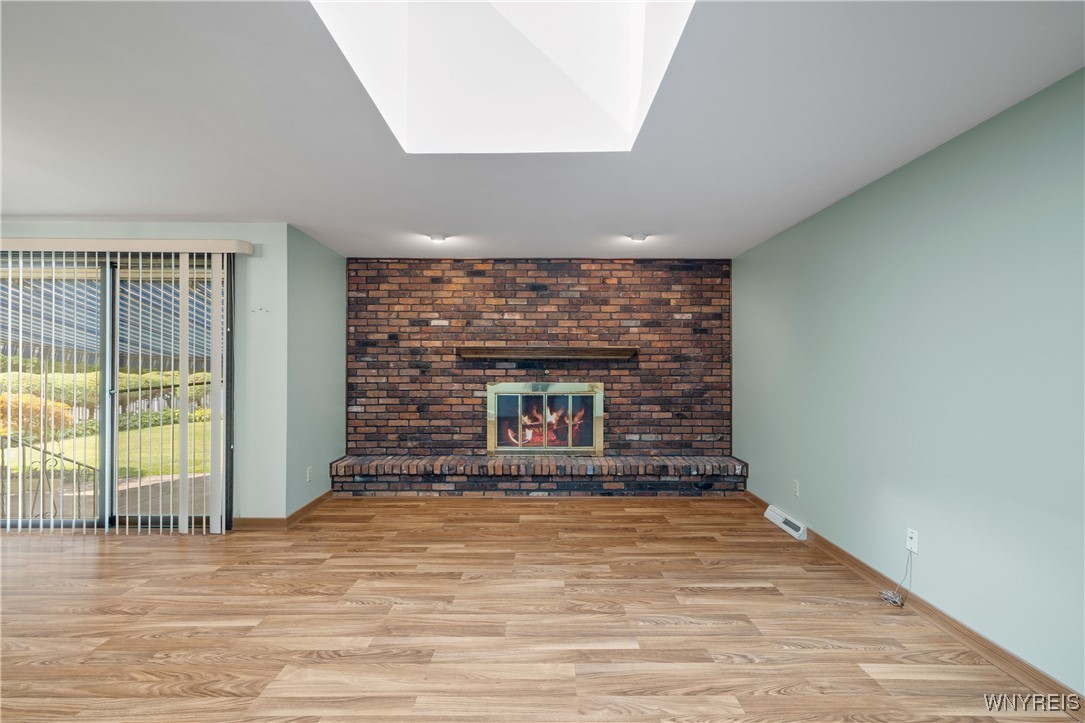 Lewiston, New York, 14092, United States, 3 Bedrooms Bedrooms, ,4 BathroomsBathrooms,Residential,For Sale,1937436