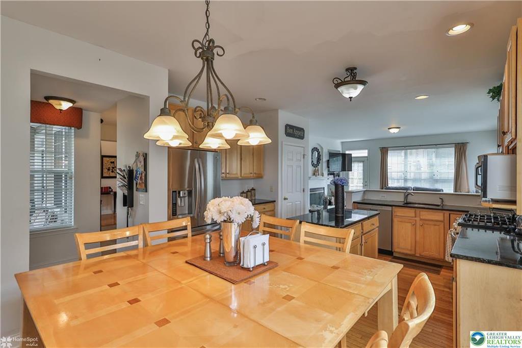 Easton, Pennsylvania, 18040, United States, 4 Bedrooms Bedrooms, ,3 BathroomsBathrooms,Residential,For Sale,1984149