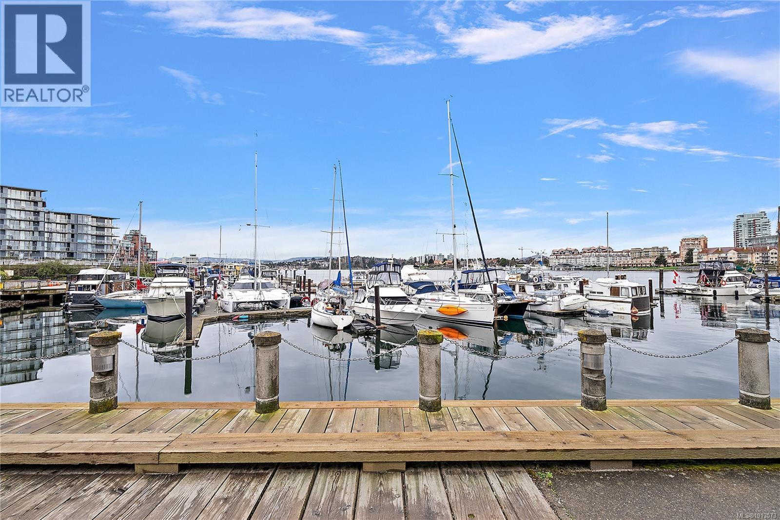 VICTORIA, British Columbia, V8V 4Y1, CA, 2 Bedrooms Bedrooms, ,2 BathroomsBathrooms,Residential,For Sale,1951175