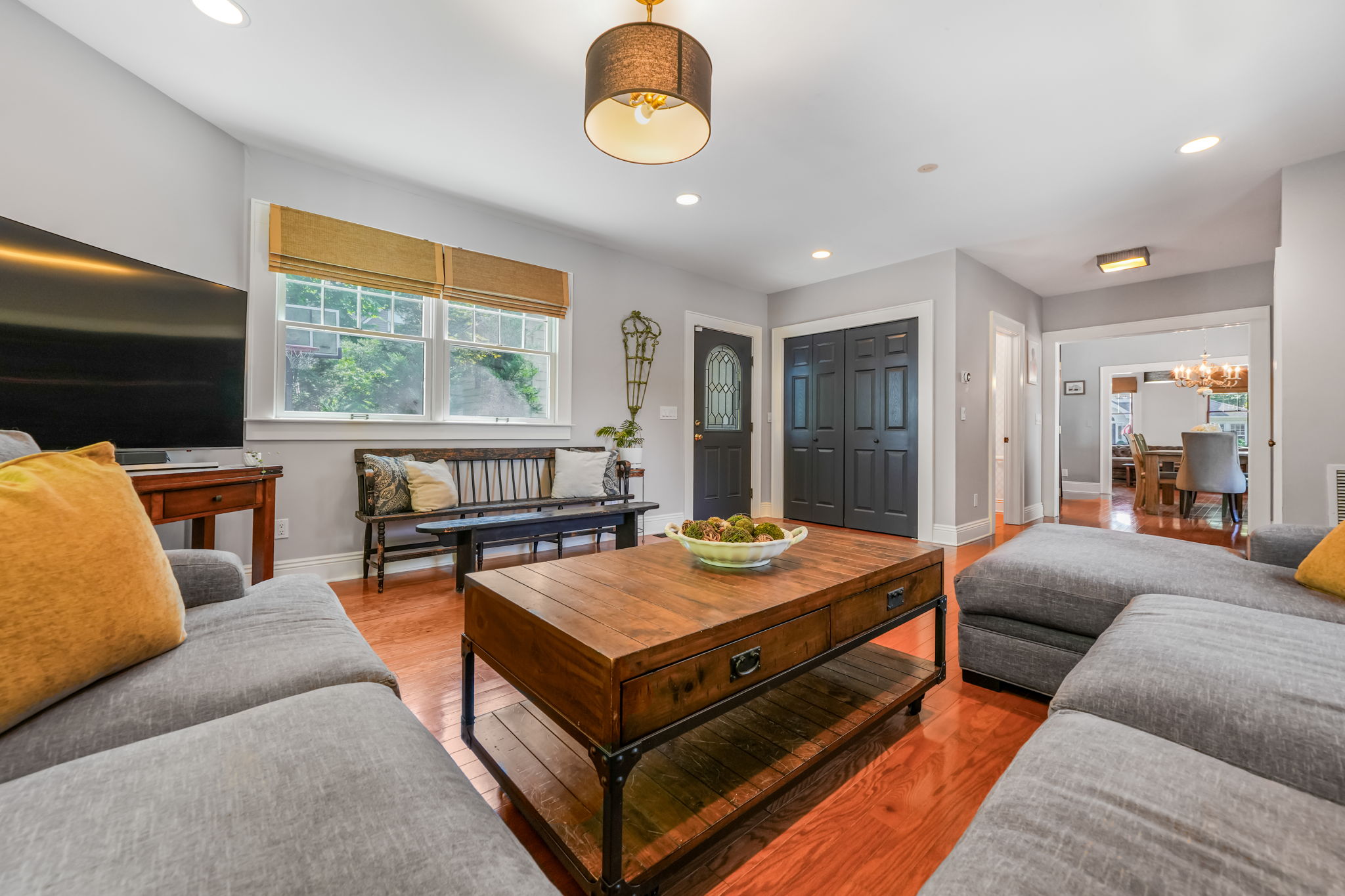 Midland Park, New Jersey, 07432, United States, 4 Bedrooms Bedrooms, ,4 BathroomsBathrooms,Residential,For Sale,1975640