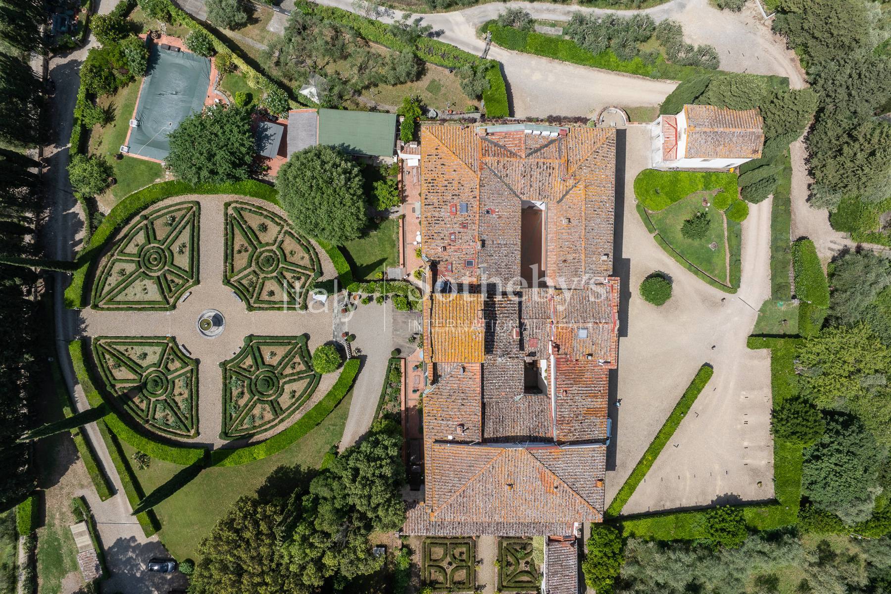  Panoramic tower residence in the Tuscan hills near Florence - 物件實景