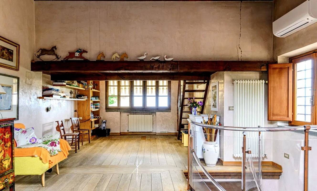 Prato, Prato, 50047, IT, 8 Bedrooms Bedrooms, ,6 BathroomsBathrooms,Residential,For Sale,1991549