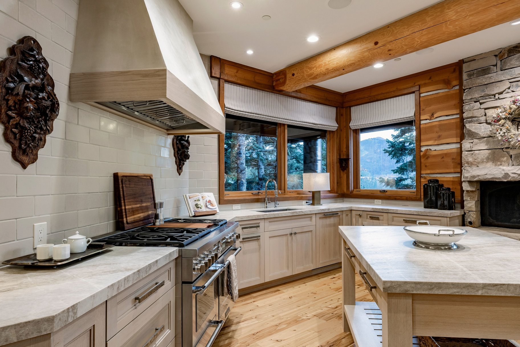 Mountain Transitional Legacy Ski Home in Gated Upper Deer Valley Community - 物件實景