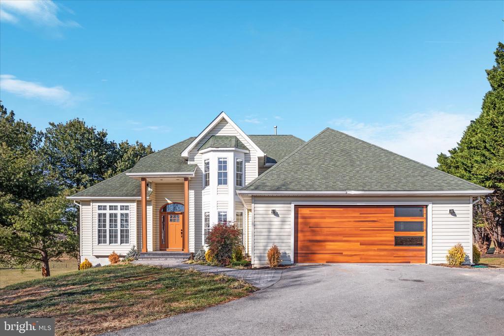 Winchester, Virginia, 22602, United States, 5 Bedrooms Bedrooms, ,5 BathroomsBathrooms,Residential,For Sale,2039774