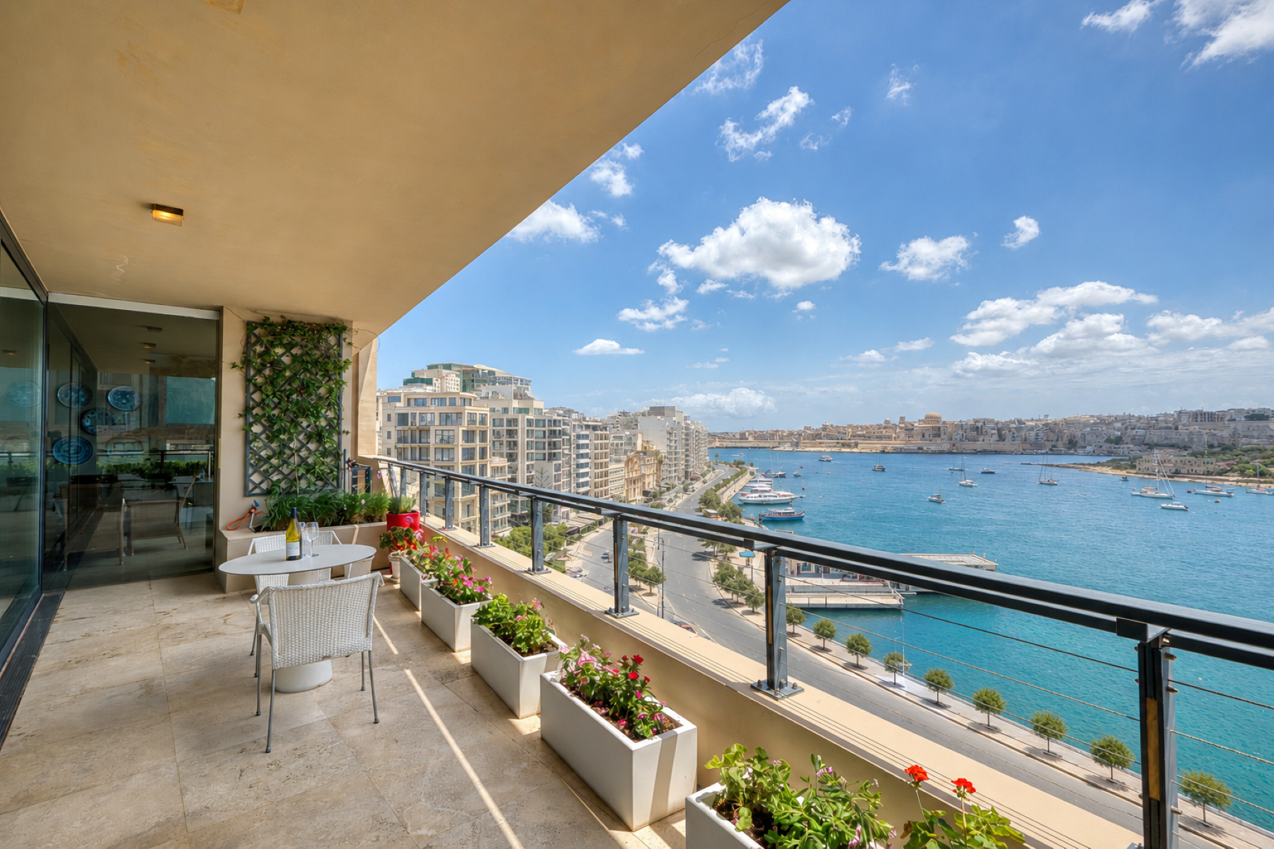  One of a Kind Waterfront Apartment with Exceptional Views - 物件實景