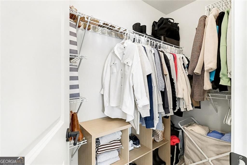 Auburn, Georgia, 30011, United States, 5 Bedrooms Bedrooms, ,4 BathroomsBathrooms,Residential,For Sale,2006605