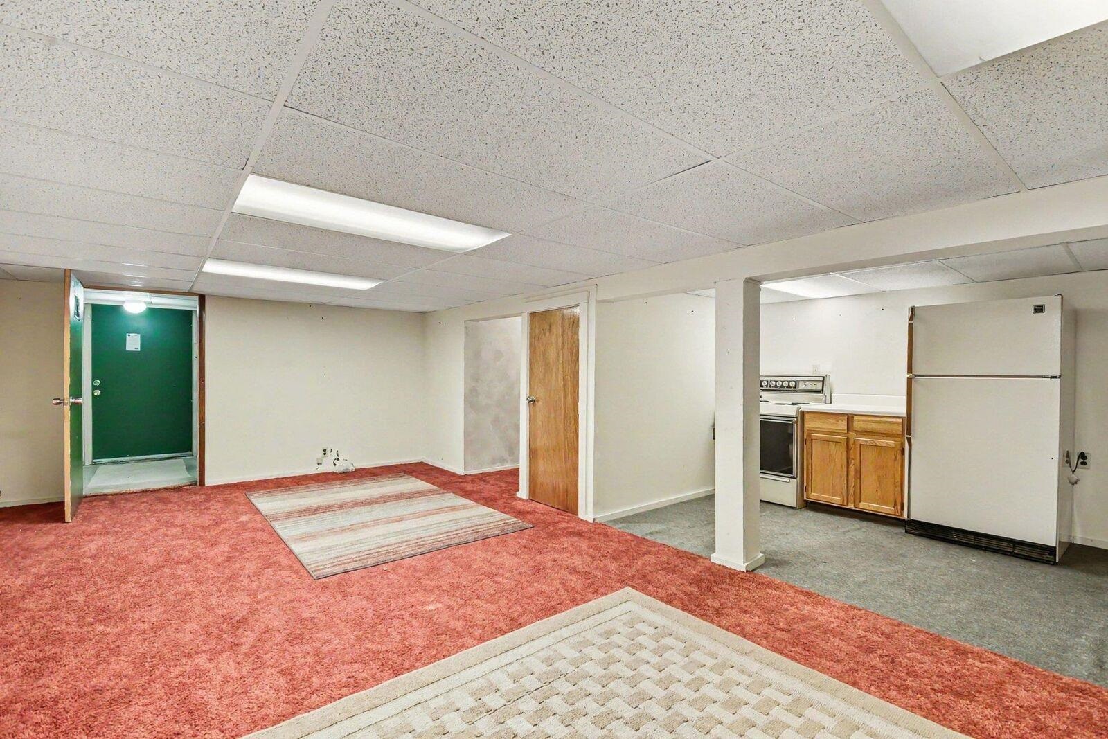 Harrison, Michigan, 48625, United States, 4 Bedrooms Bedrooms, ,2 BathroomsBathrooms,Residential,For Sale,2048024