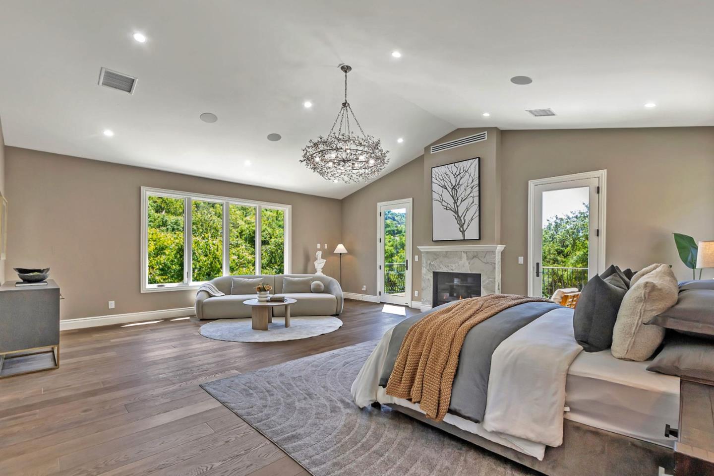 Los Gatos, California, 95032, United States, 8 Bedrooms Bedrooms, ,11 BathroomsBathrooms,Residential,For Sale,1855941