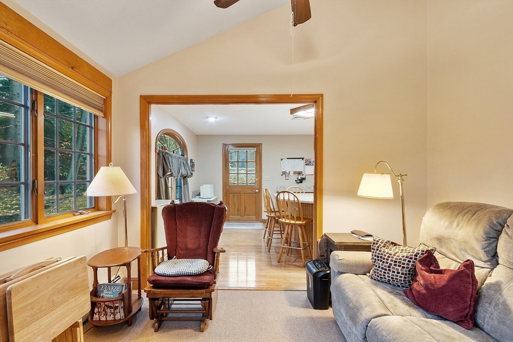 Peabody, Massachusetts, 01960, United States, 4 Bedrooms Bedrooms, ,2 BathroomsBathrooms,Residential,For Sale,1991125