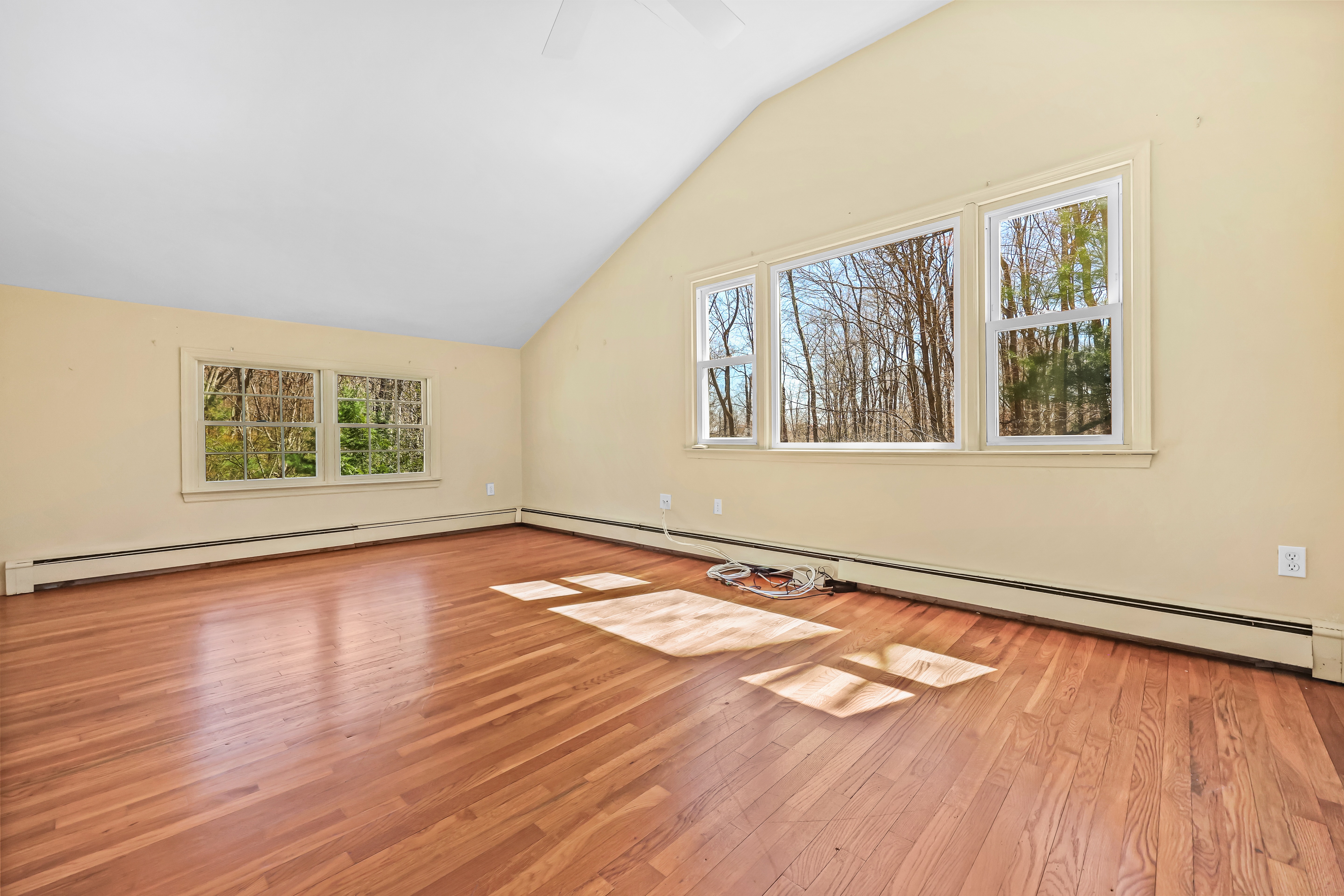  Spacious 4 Bedroom in CT - 物件實景