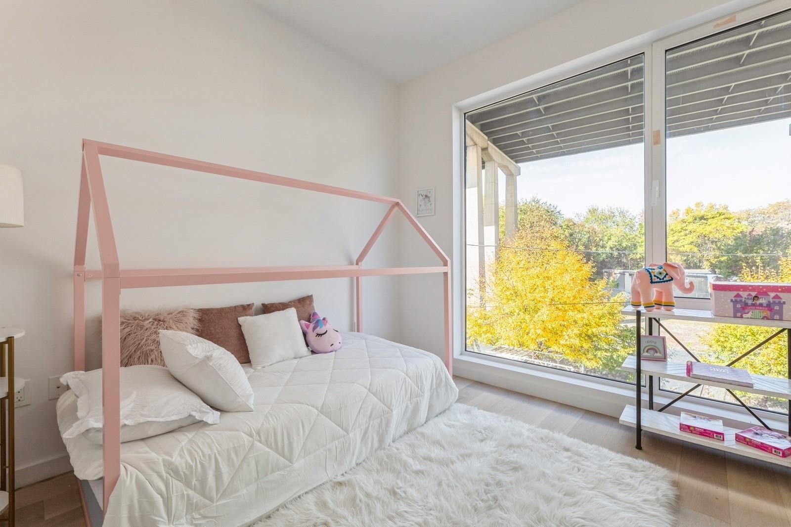 425 3rd St Unit 202, Jersey City, New Jersey, 07302, United States, 2 Bedrooms Bedrooms, ,2 BathroomsBathrooms,Residential,For Sale,425 3rd St Unit 202,1674924