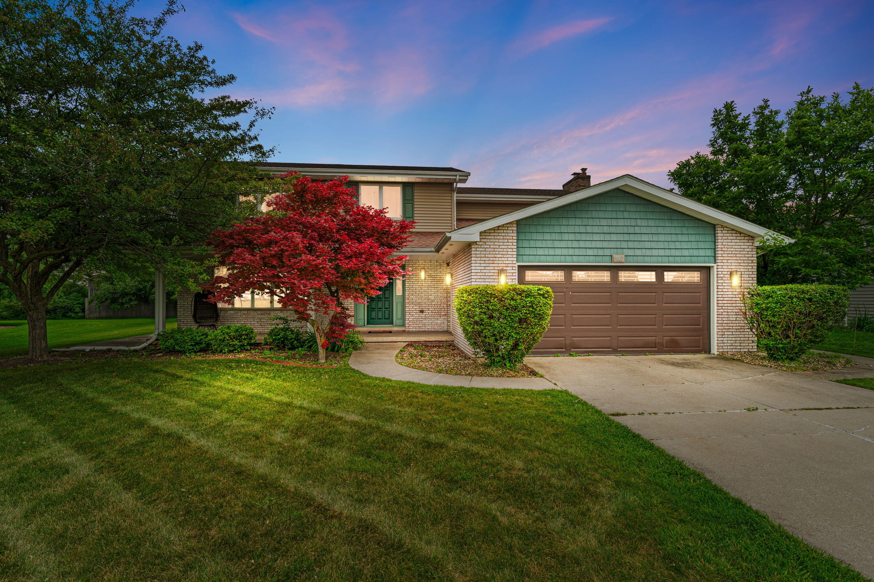 Munster, Indiana, 46321, United States, 4 Bedrooms Bedrooms, ,4 BathroomsBathrooms,Residential,For Sale,1957451