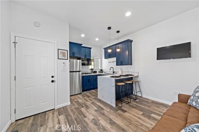 Torrance, California, 90501, United States, 3 Bedrooms Bedrooms, ,2 BathroomsBathrooms,Residential,For Sale,2006041