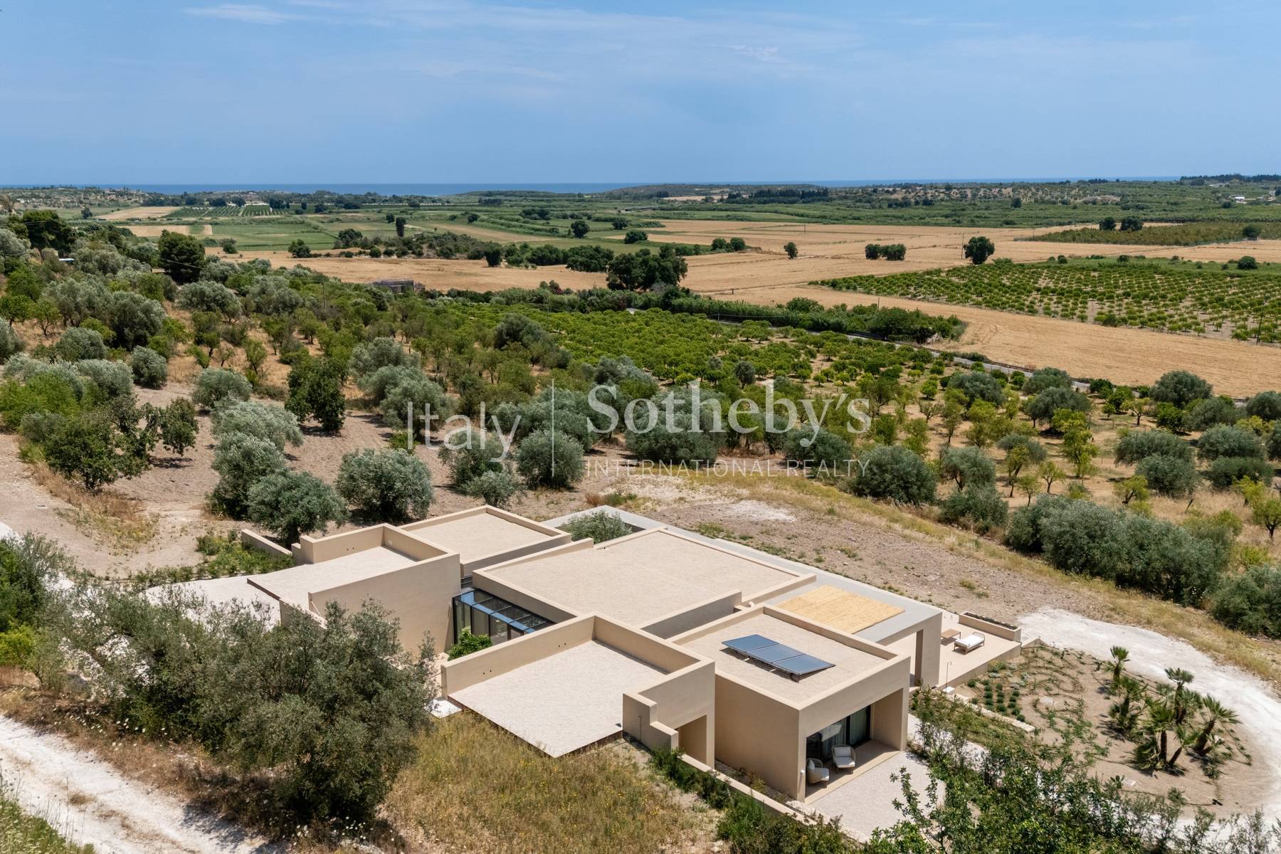 Designer villa with pool in the Noto countryside - 物件實景