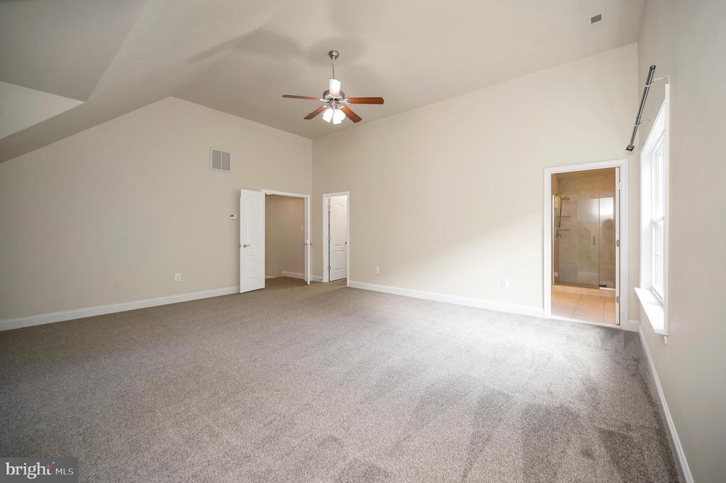 Stafford, Virginia, 22554, United States, 5 Bedrooms Bedrooms, ,5 BathroomsBathrooms,Residential,For Sale,2047982
