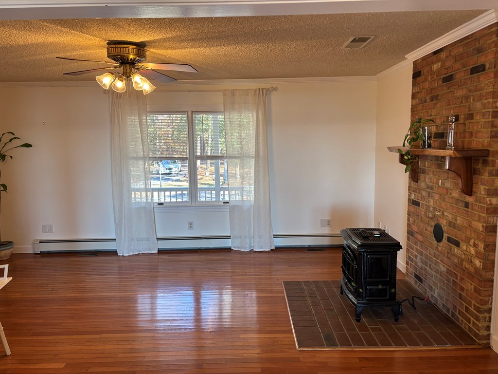 Machipongo, Virginia, 23405, United States, 3 Bedrooms Bedrooms, ,3 BathroomsBathrooms,Residential,For Sale,2003138