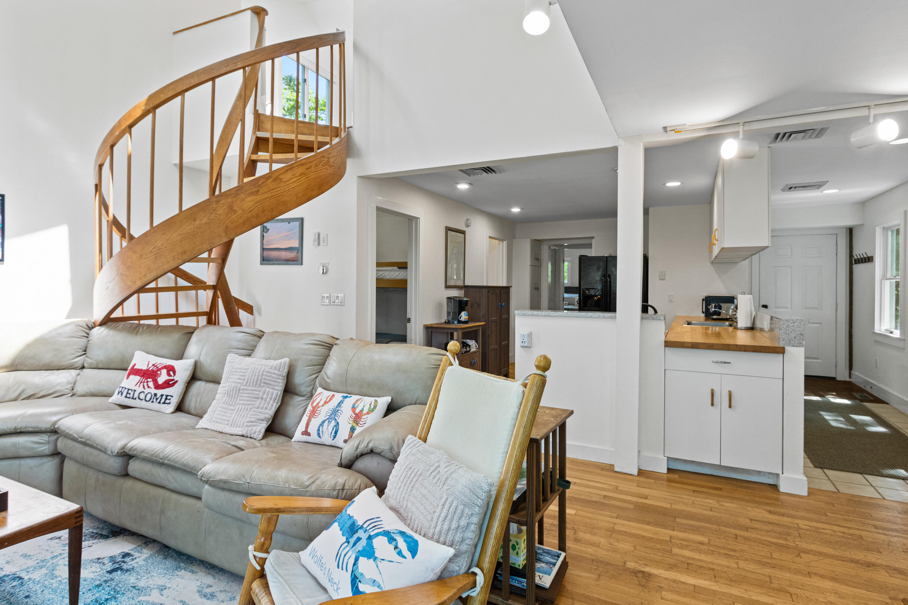 Freeport, Maine, 04032, United States, 2 Bedrooms Bedrooms, ,2 BathroomsBathrooms,Residential,For Sale,1917766