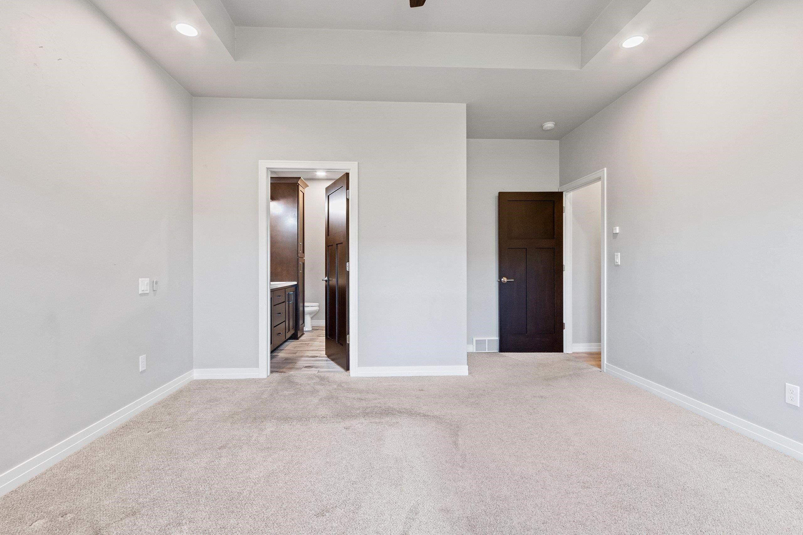 DE PERE, Wisconsin, 54115, United States, 4 Bedrooms Bedrooms, ,4 BathroomsBathrooms,Residential,For Sale,1982498