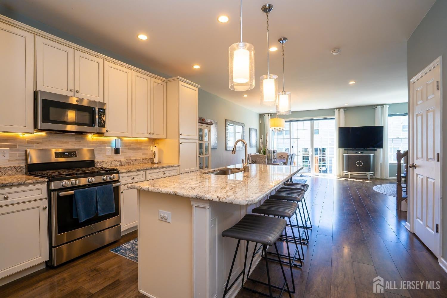 Monroe, New Jersey, 08831, United States, 3 Bedrooms Bedrooms, ,3 BathroomsBathrooms,Residential,For Sale,1915247