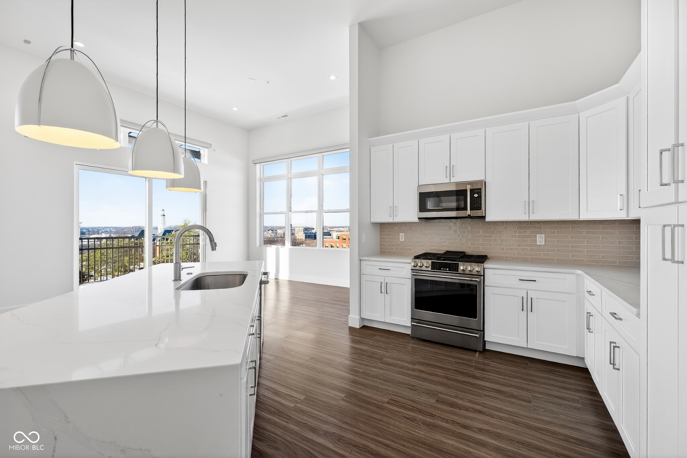 Carmel, Indiana, 46032, United States, 2 Bedrooms Bedrooms, ,3 BathroomsBathrooms,Residential,For Sale,1982696