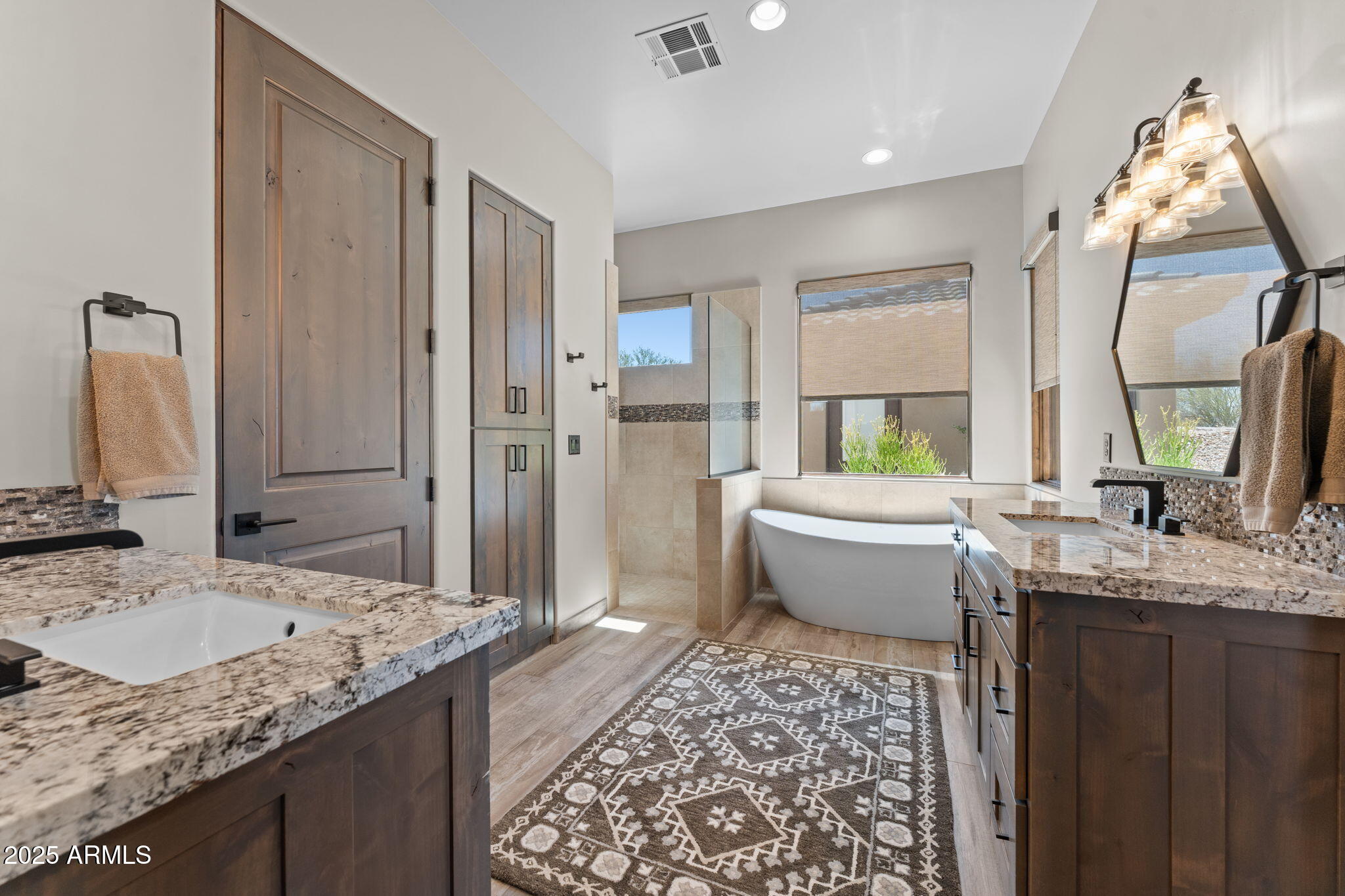 Wickenburg, Arizona, 85390, United States, 3 Bedrooms Bedrooms, ,3 BathroomsBathrooms,Residential,For Sale,1900578