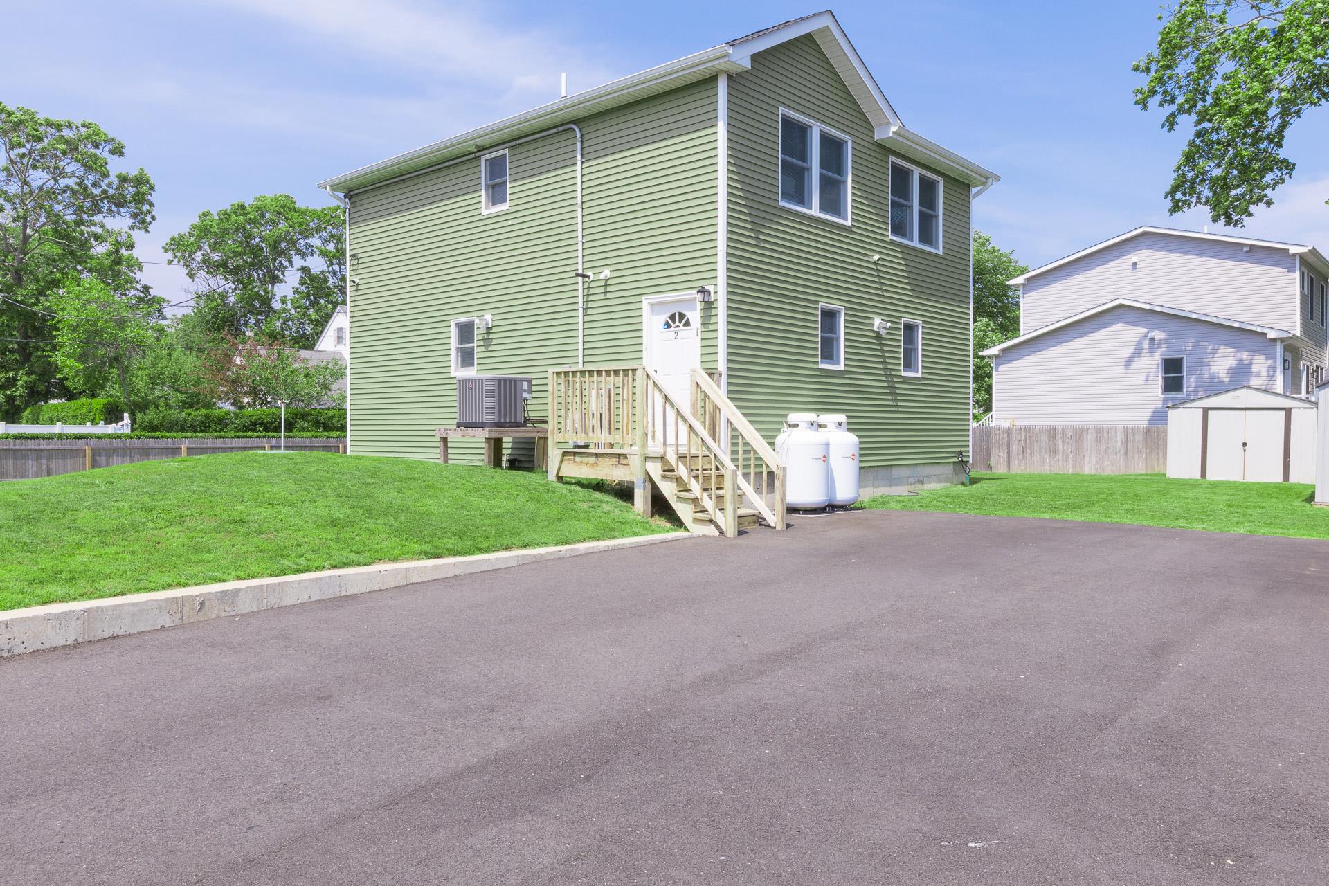 Shirley, New York, 11967, United States, 3 Bedrooms Bedrooms, ,2 BathroomsBathrooms,Residential,For Sale,1761697