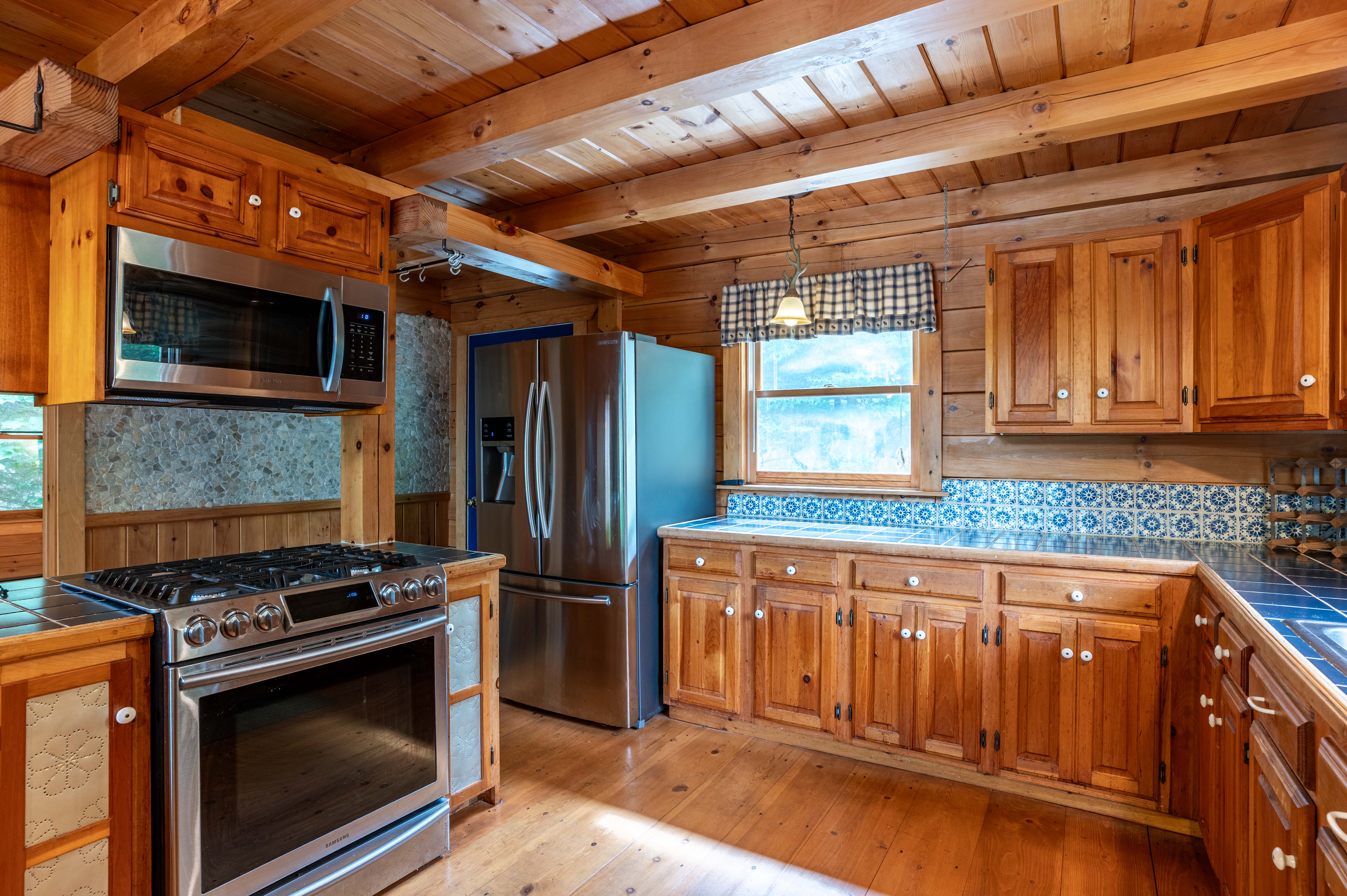  Year Round Chalet in a Beautiful, Protected Cove - 物件實景