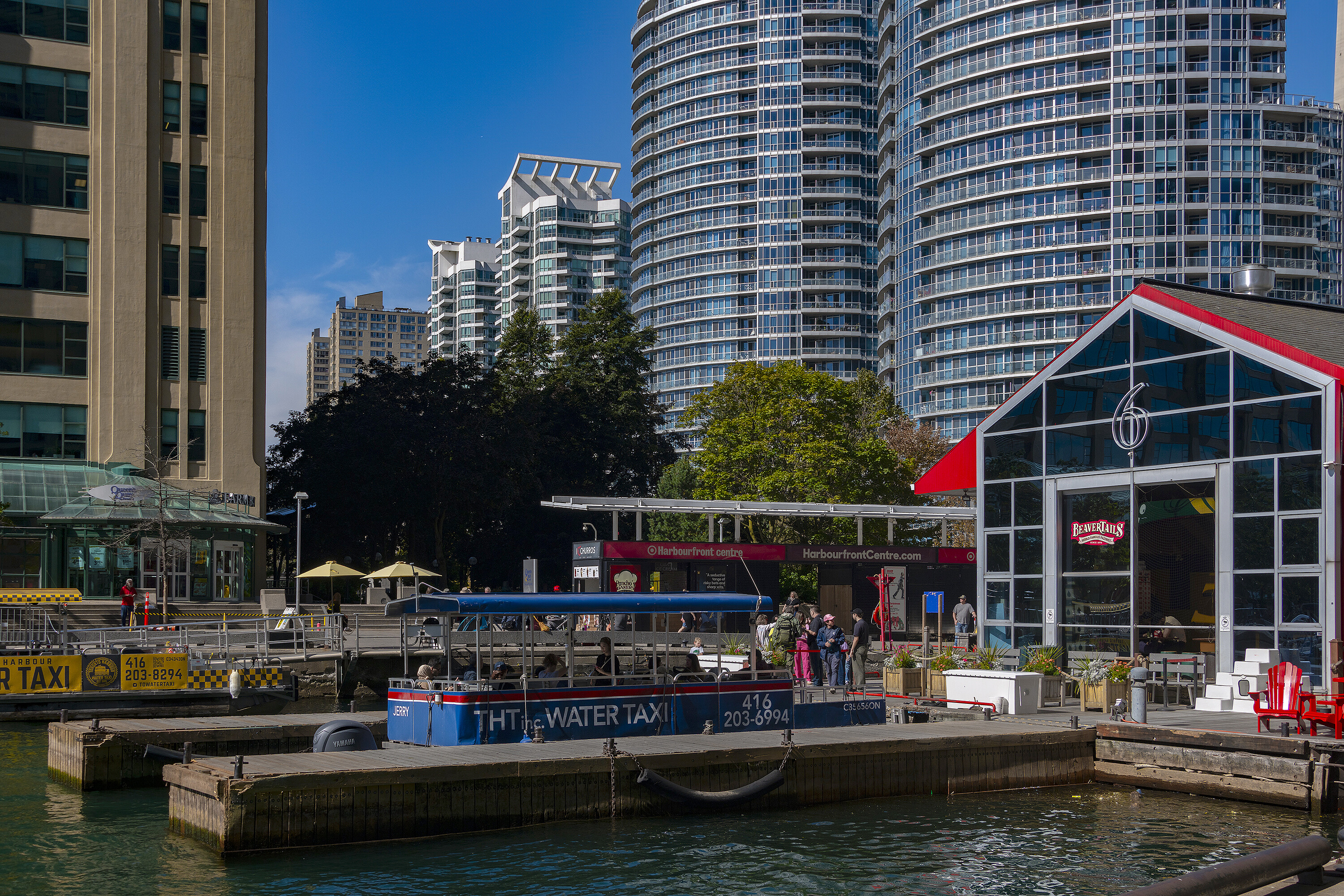  Waterfront Views - 物件實景