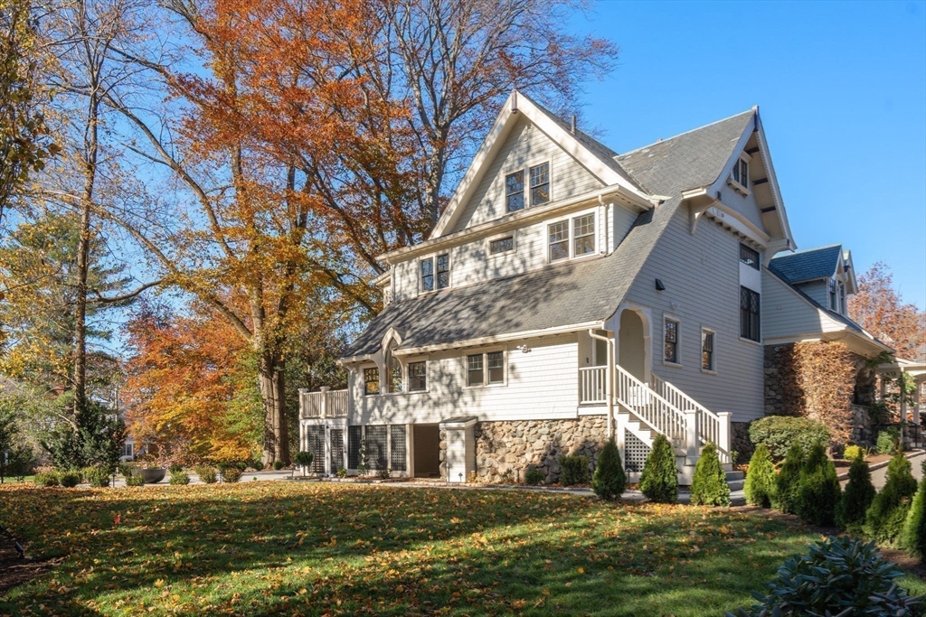 Newton, Massachusetts, 02465, United States, 6 Bedrooms Bedrooms, ,7 BathroomsBathrooms,Residential,For Sale,1995687