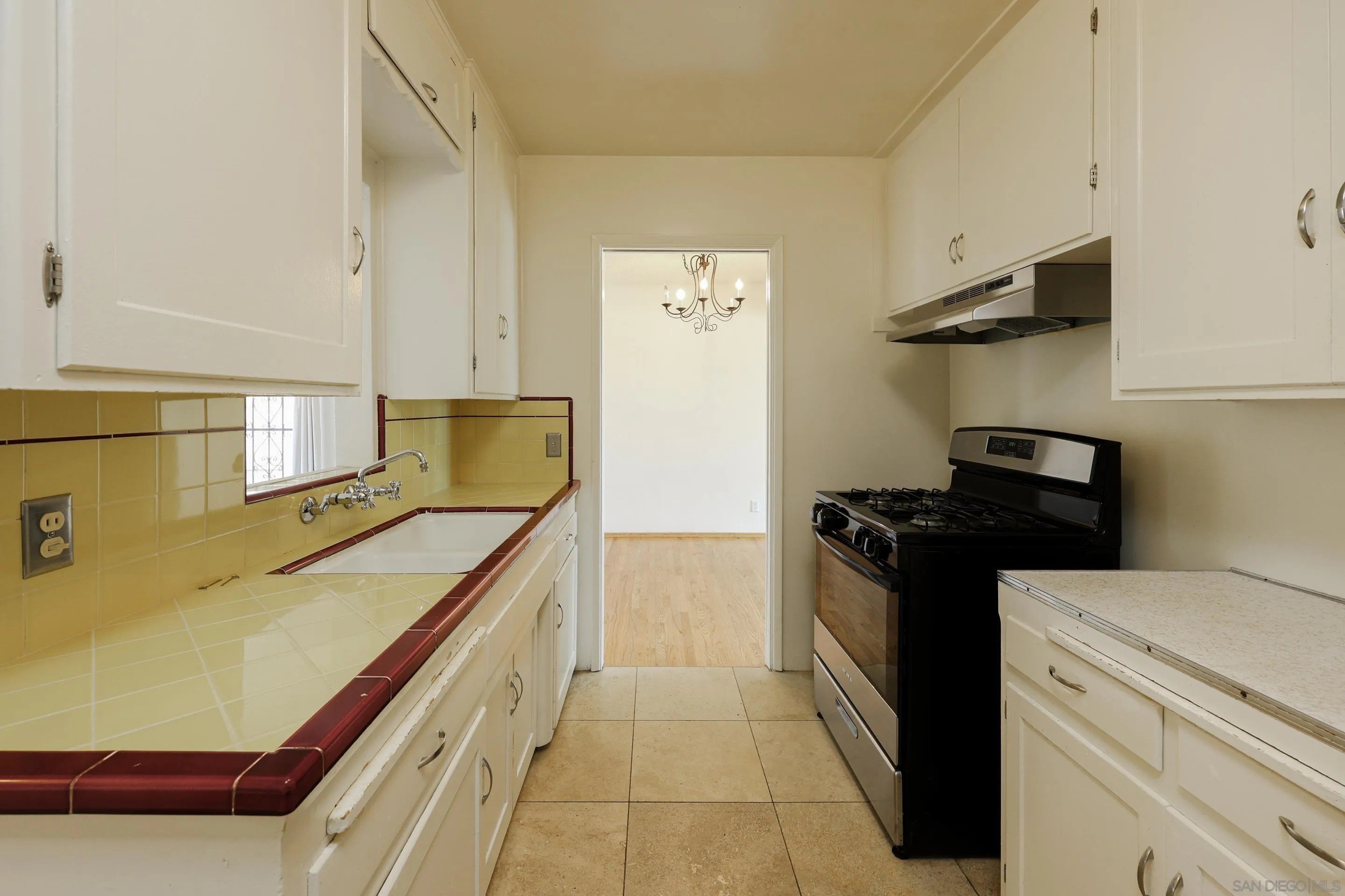 Chula Vista, California, 91910, United States, 3 Bedrooms Bedrooms, ,2 BathroomsBathrooms,Residential,For Sale,1916968